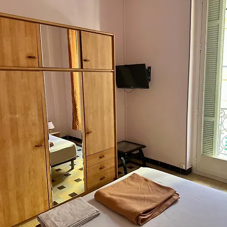 Appartement Maison, Centre Ville, Proche Plage Tout Commerce Menton Exterior photo