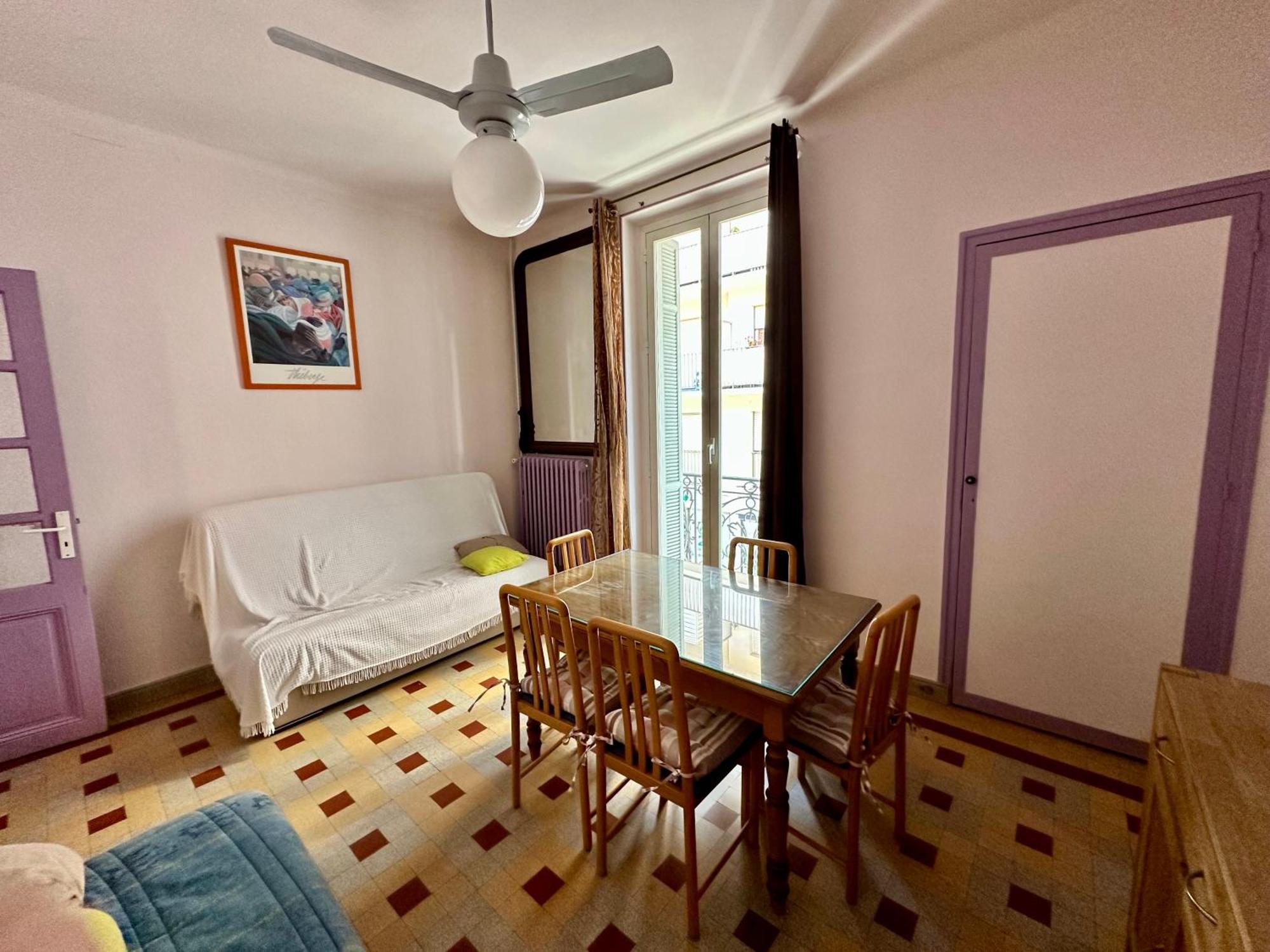Maison, Centre Ville, Proche Commerce * Menton